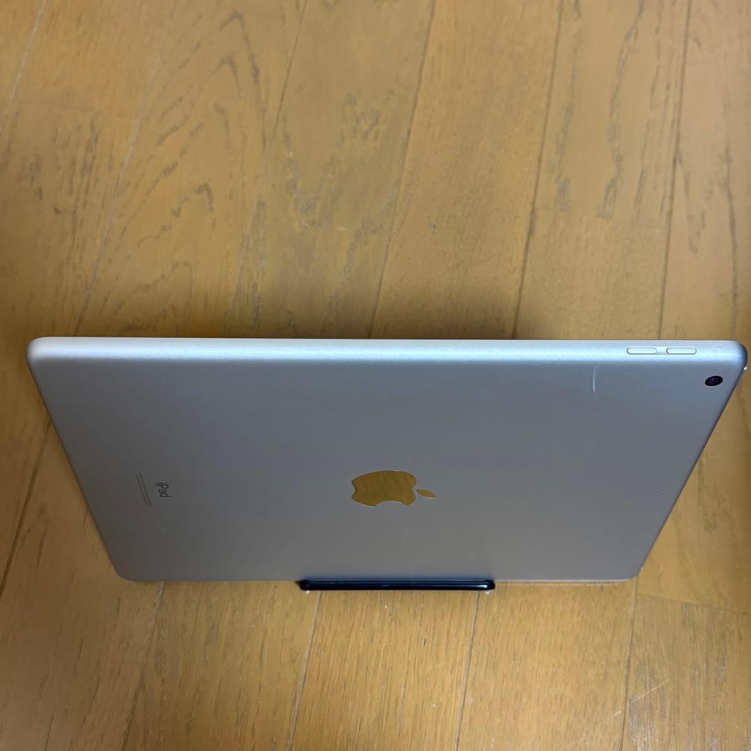 Apple iPad 10.2インチ第9世代 シルバー バッテリー98%