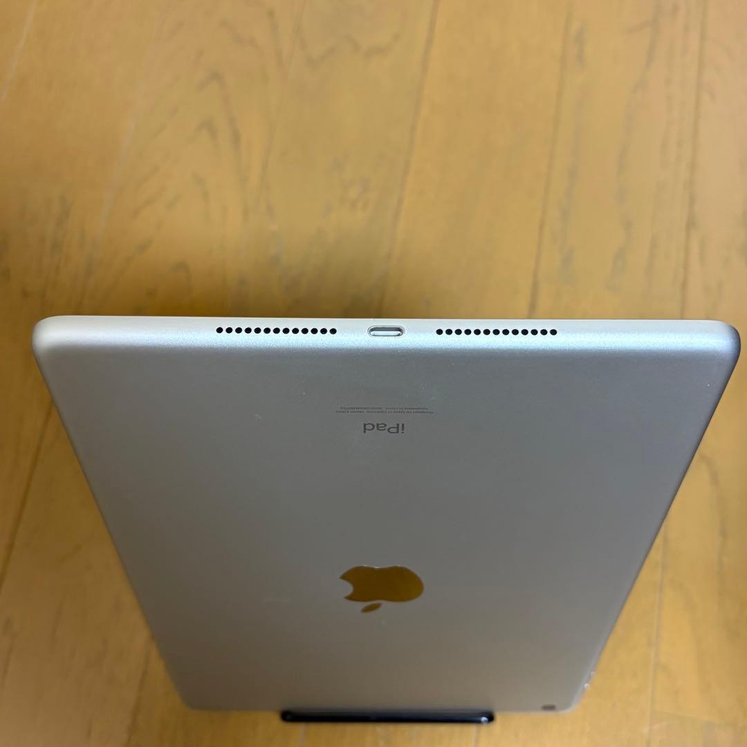 Apple iPad 10.2インチ第9世代 シルバー バッテリー98%