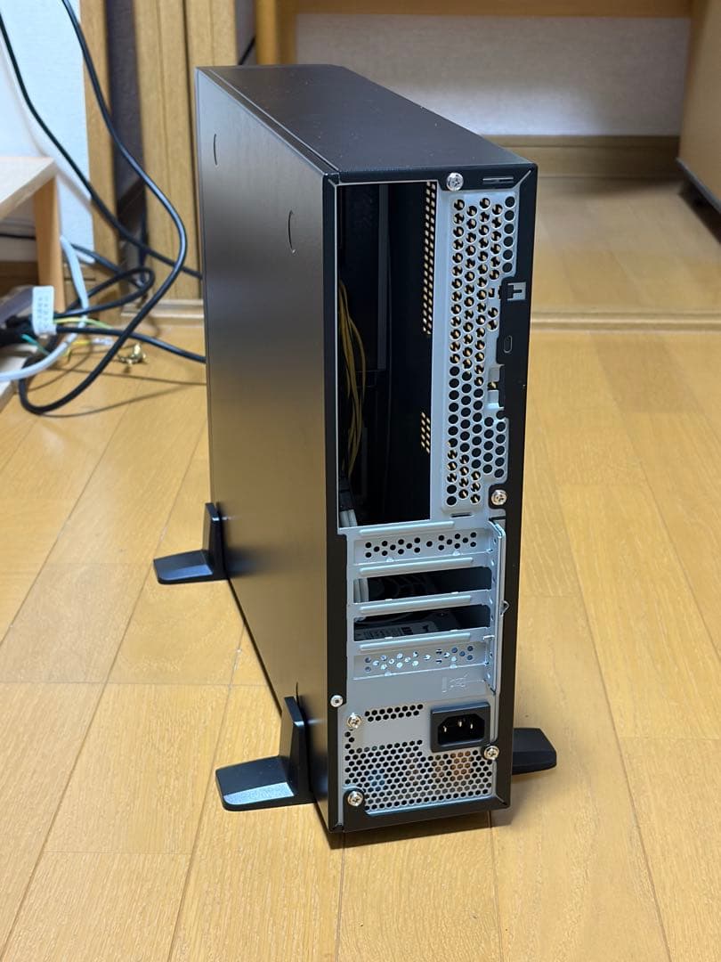 【300Wゴールド電源搭載】IN-WIN製スリムPCケース