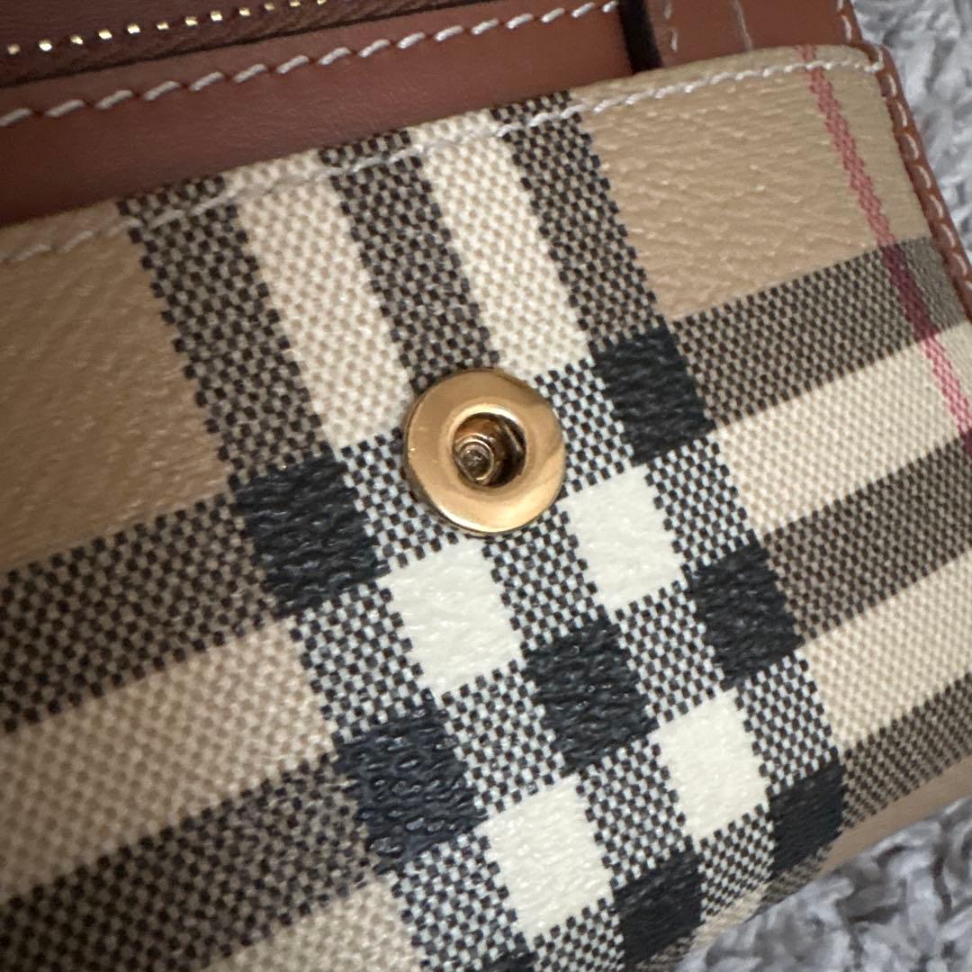 Burberry チェック柄 三つ折り財布★
