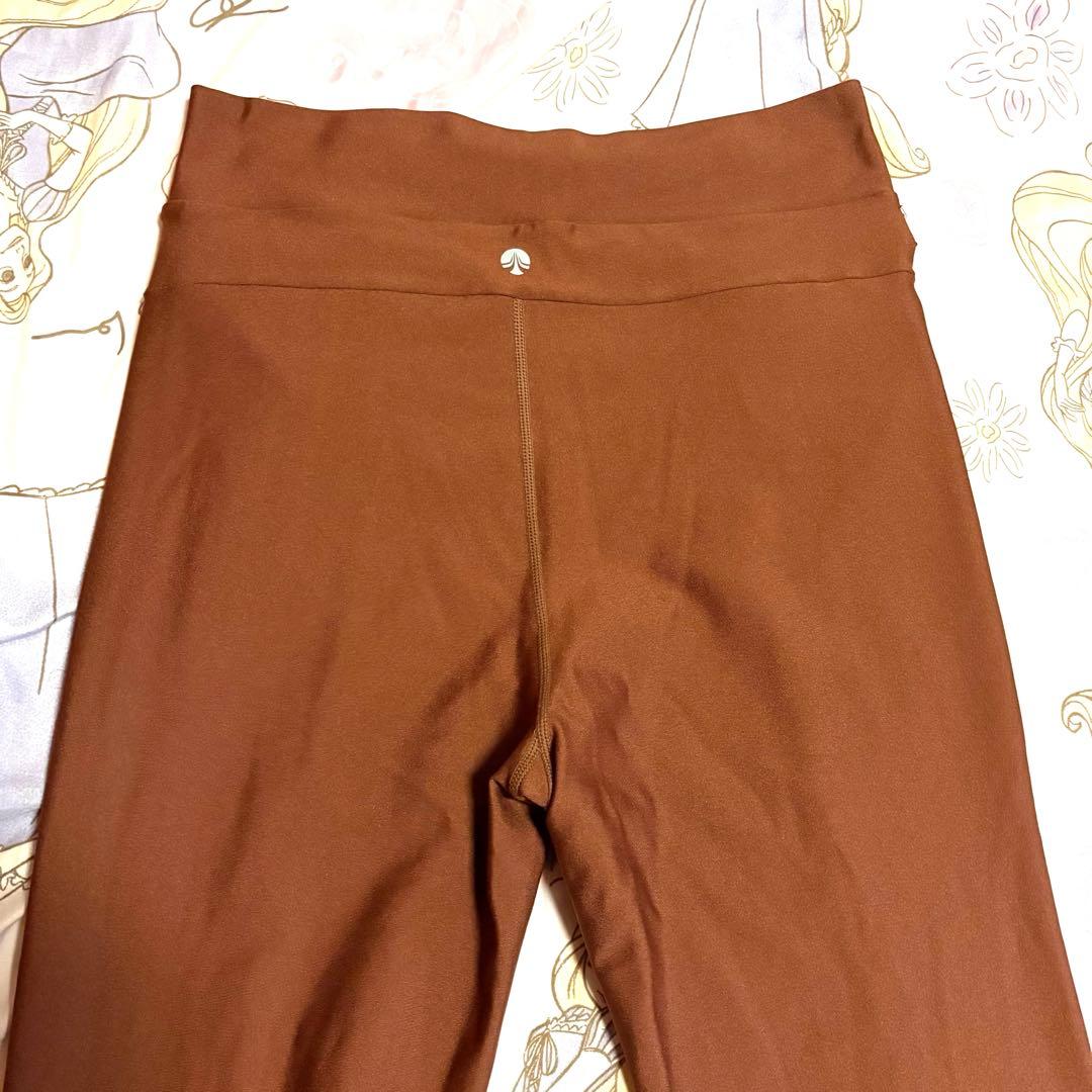 スリットフィットパンツ　LAVA SUKALA ラバ　スカーラ　ヨガ　レギンス