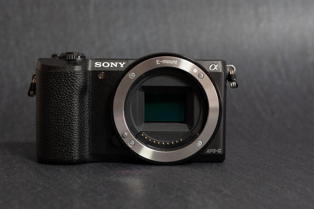 【美品】SONY α5100 シャッター枚数2,443枚 ILCE-5100