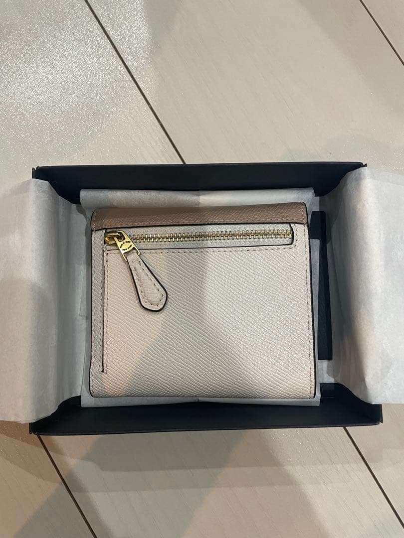 新品未使用　COACH折り財布
