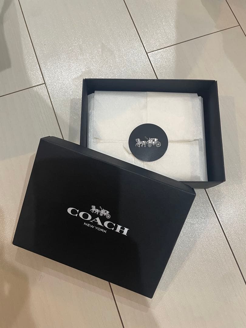 新品未使用　COACH折り財布