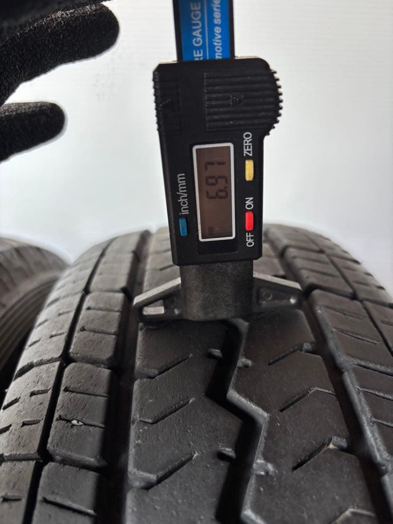 ①✅ 195/80R15 107/105L TOYO V02e国産 送料無料‼️