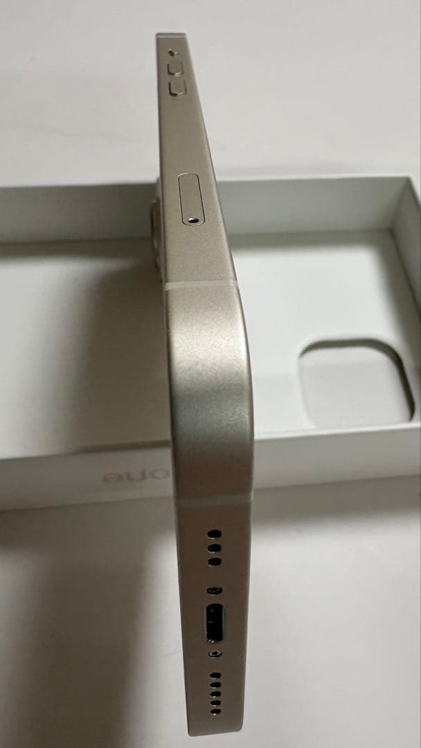 ★チム★ iPhone 14 スターライト　128gb