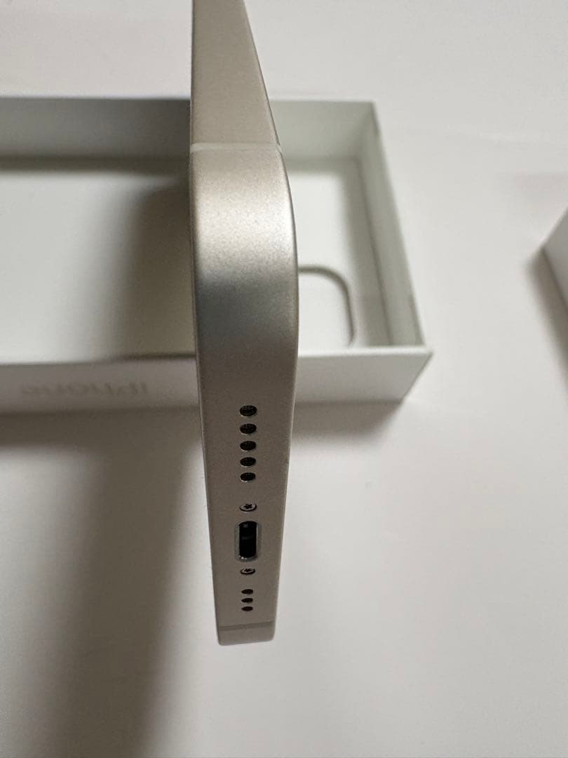 ★チム★ iPhone 14 スターライト　128gb