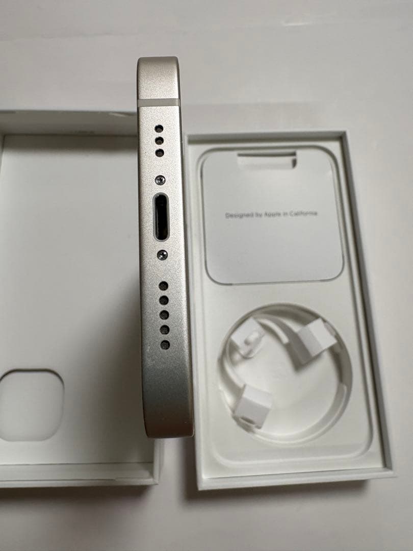 ★チム★ iPhone 14 スターライト　128gb