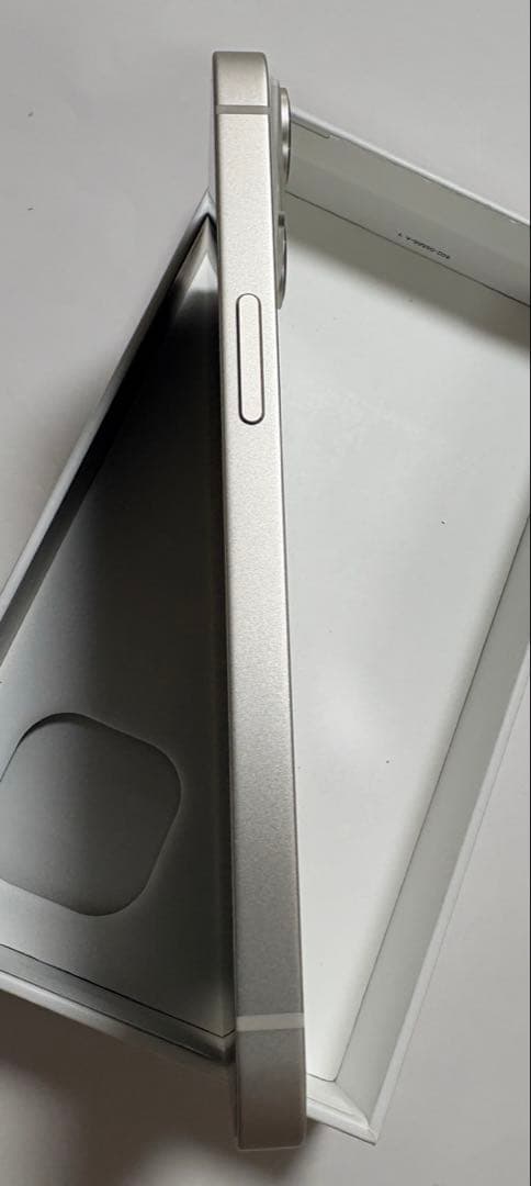 ★チム★ iPhone 14 スターライト　128gb