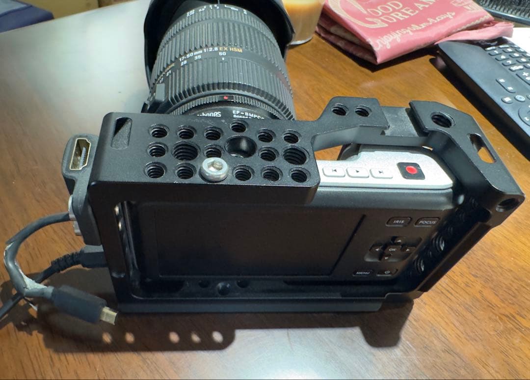 Blackmagic Pocket Cinema Camera 本体レンズリグ付