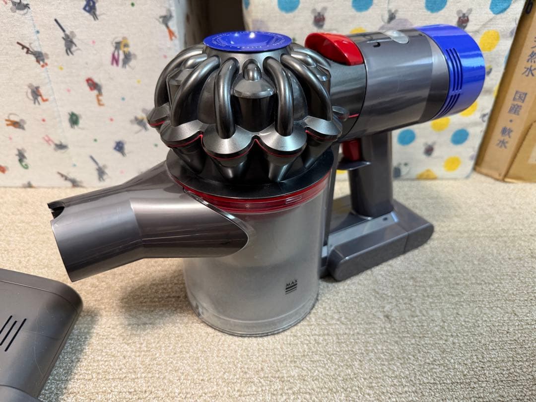 Dyson ダイソン V7 Slim スティッククリーナー 掃除機 本体＋付属品
