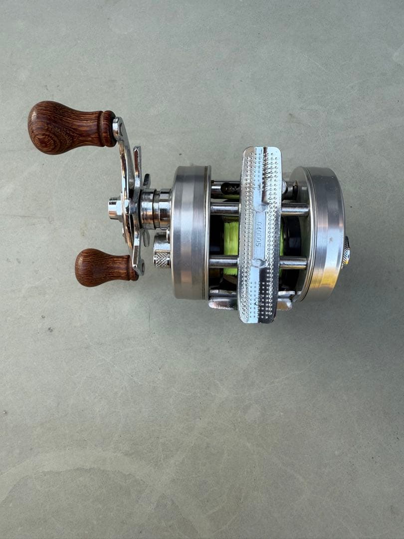 ABU Ambassadeur 2500C ベイトリール