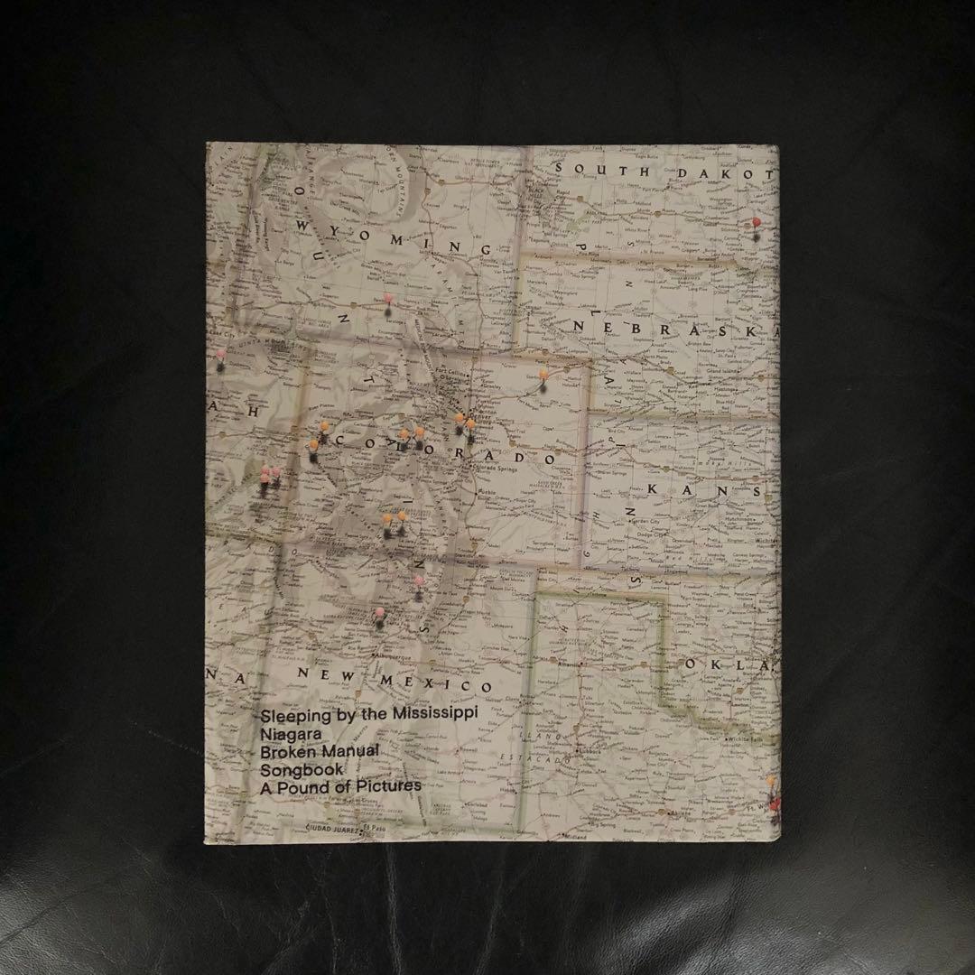 アート・デザイン・音楽 Alec Soth Gathered Leaves Annotated