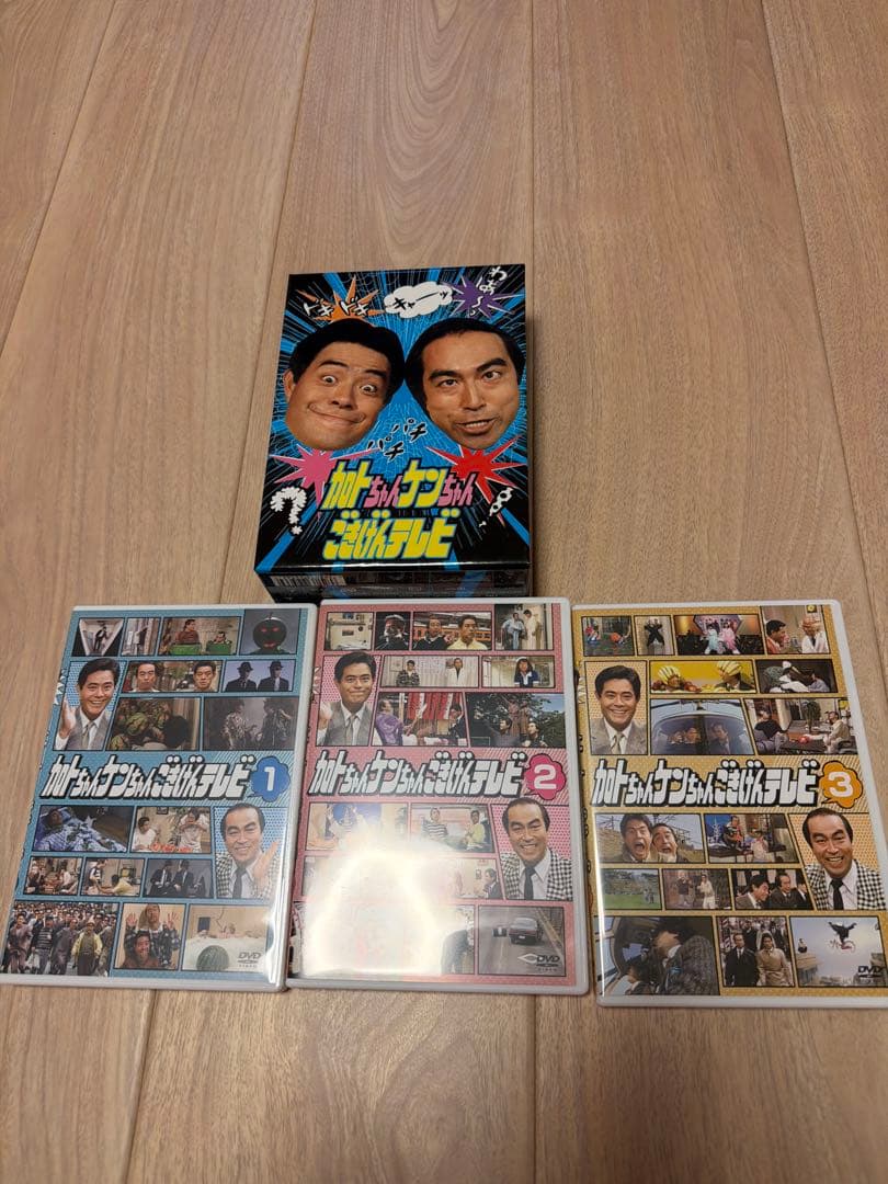 加トちゃんケンちゃんごきげんテレビ〈3枚組〉　特典ストラップ付き