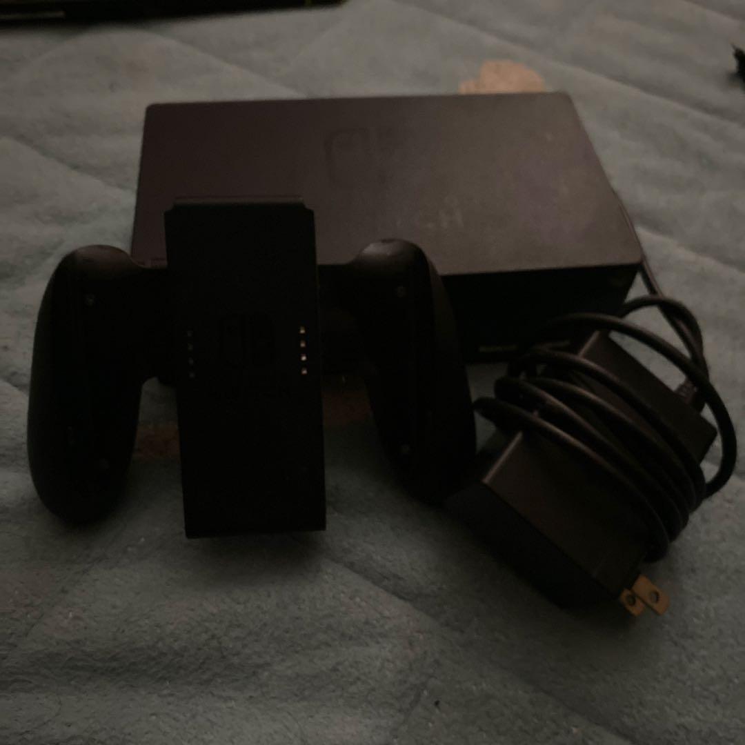 Nintendo Switch 本体　＋ソフト諸々　充電器あり