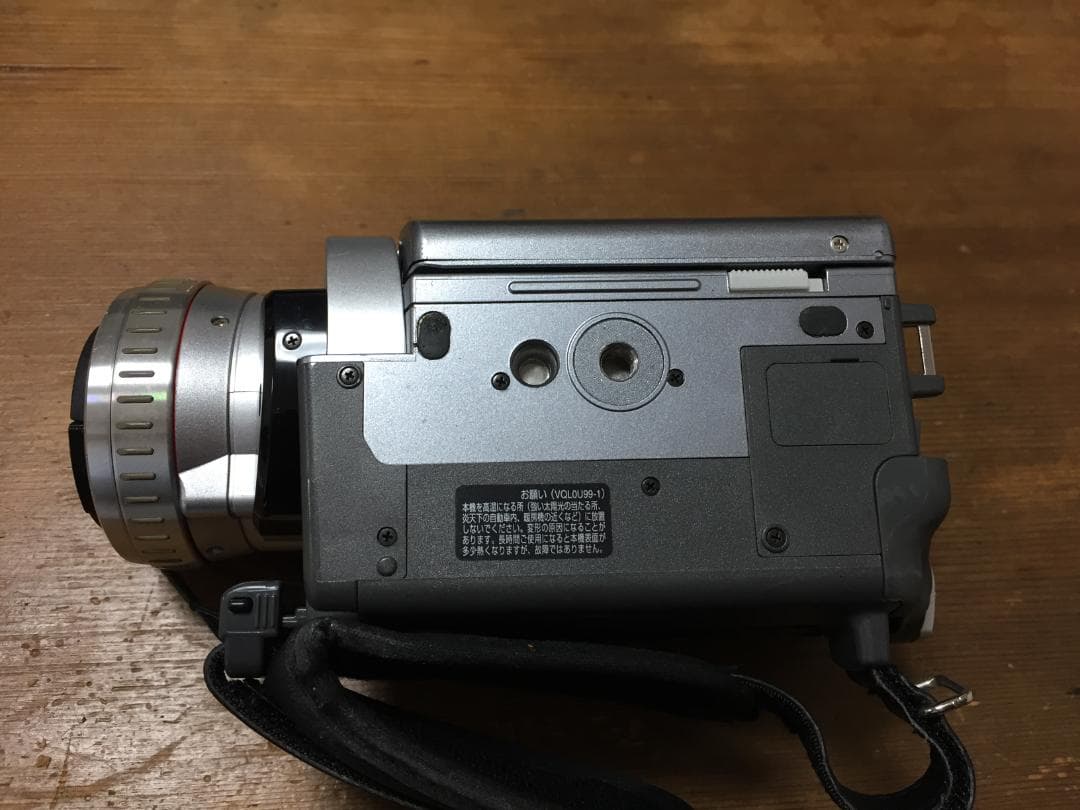 美品 再生ダビングOK　Panasonic　NV-GS100　付属品あり　大画面