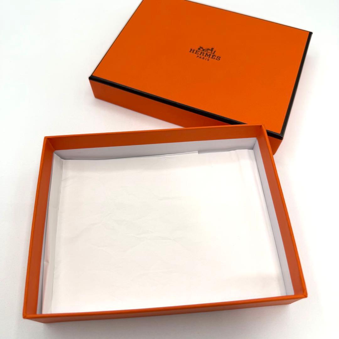 超美品　HERMES ブラック　レザー　二つ折り財布　べアンコンパクト　K刻印