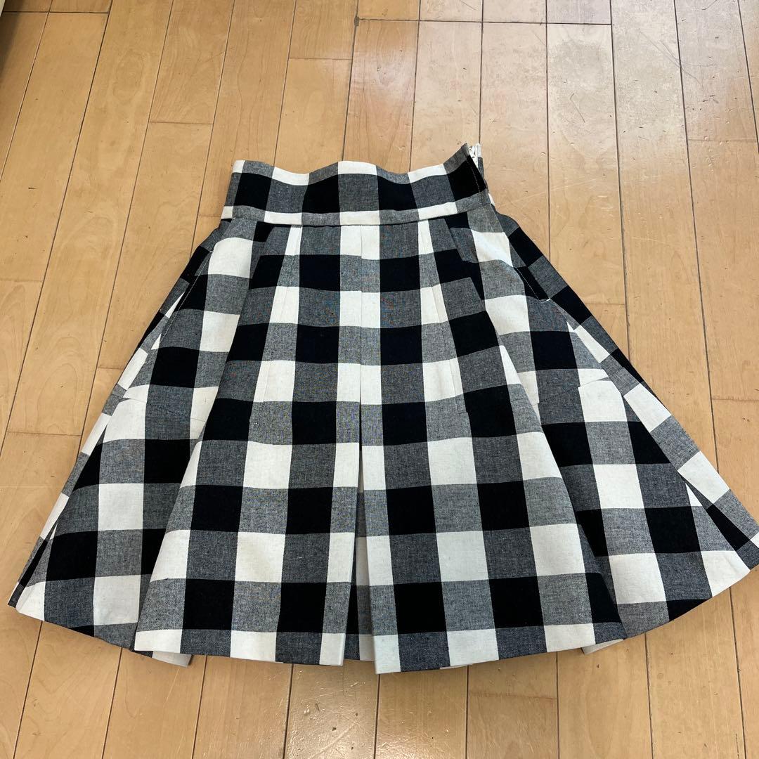 【seventen】 xsサイズ　キュロット白x黒