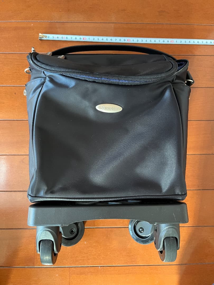 SWANY　スワニー　ソフトキャリー　A4サイズ（美品）