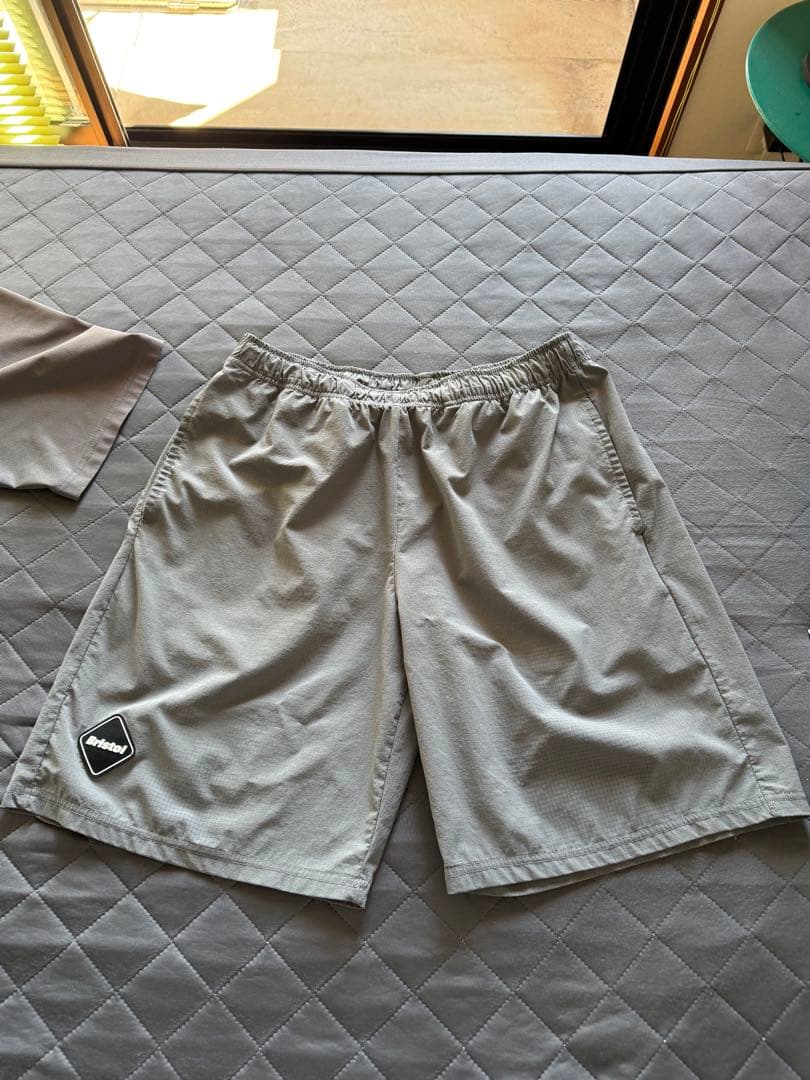 F.C.R.B　半袖ハーフパンツセットアップ グレーXL