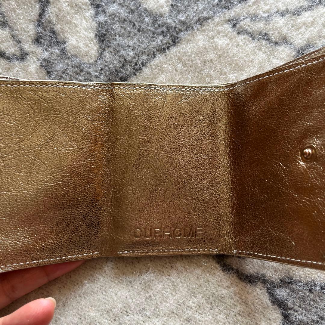 OUR 三つ折りレザー財布