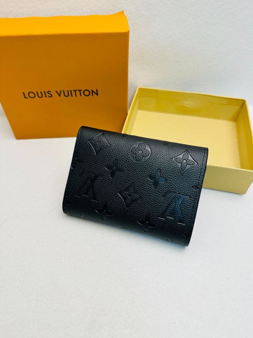 ルイヴィトン 黒 モノグラム 二つ折り財布 LVロゴ 美品