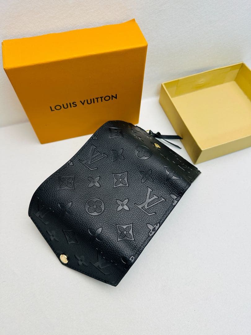 ルイヴィトン 黒 モノグラム 二つ折り財布 LVロゴ 美品