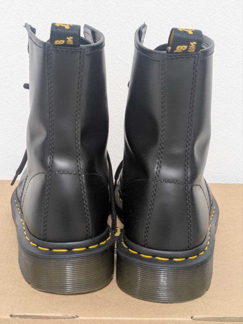 う*ん様 【美品】Dr. Martens 8ホール