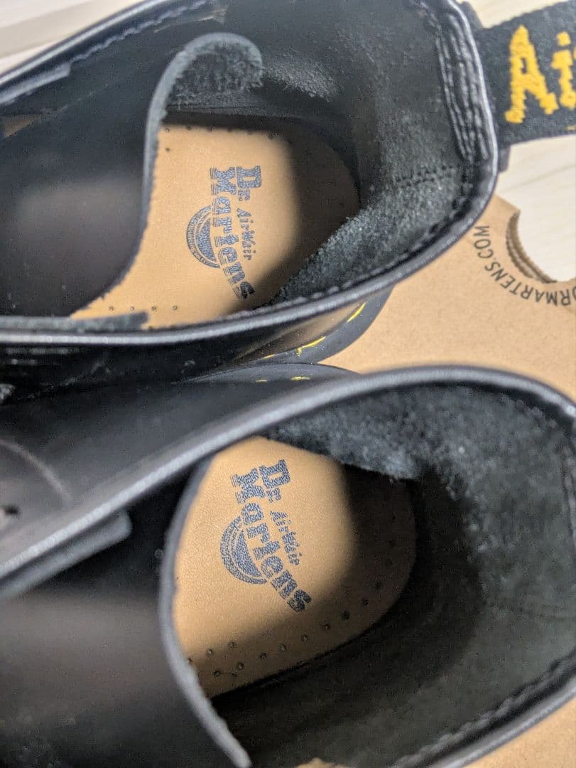 う*ん様 【美品】Dr. Martens 8ホール
