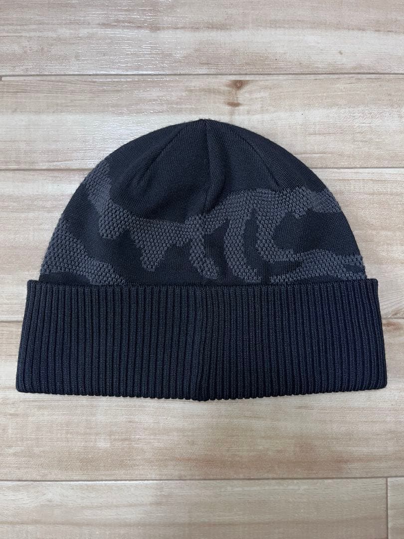 ARCTERYX グロットリブトークBlack/Graphite NA ニット帽
