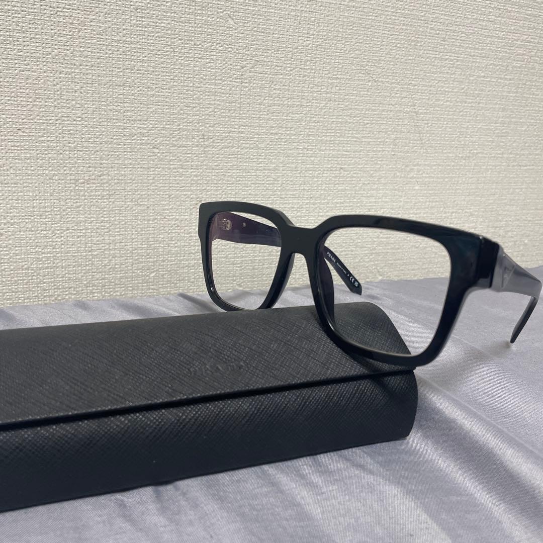 極美品プラダPRADA メガネ三角ロゴ　ケース付き　度なし