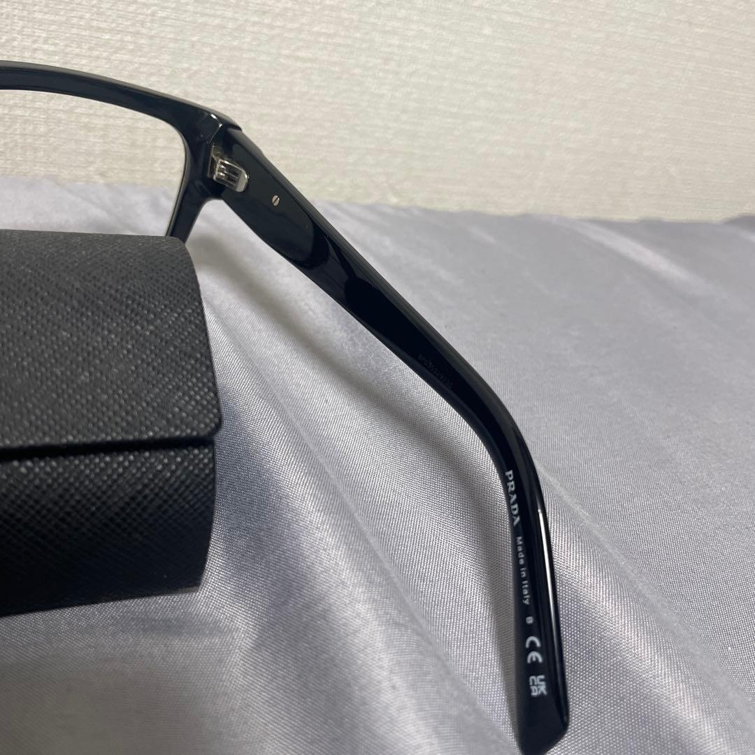 極美品プラダPRADA メガネ三角ロゴ　ケース付き　度なし
