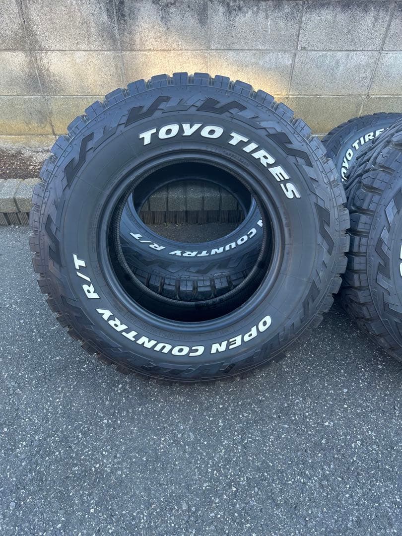 （専用）24年製造 285/70r17 4本 トーヨー オープンカントリーrt