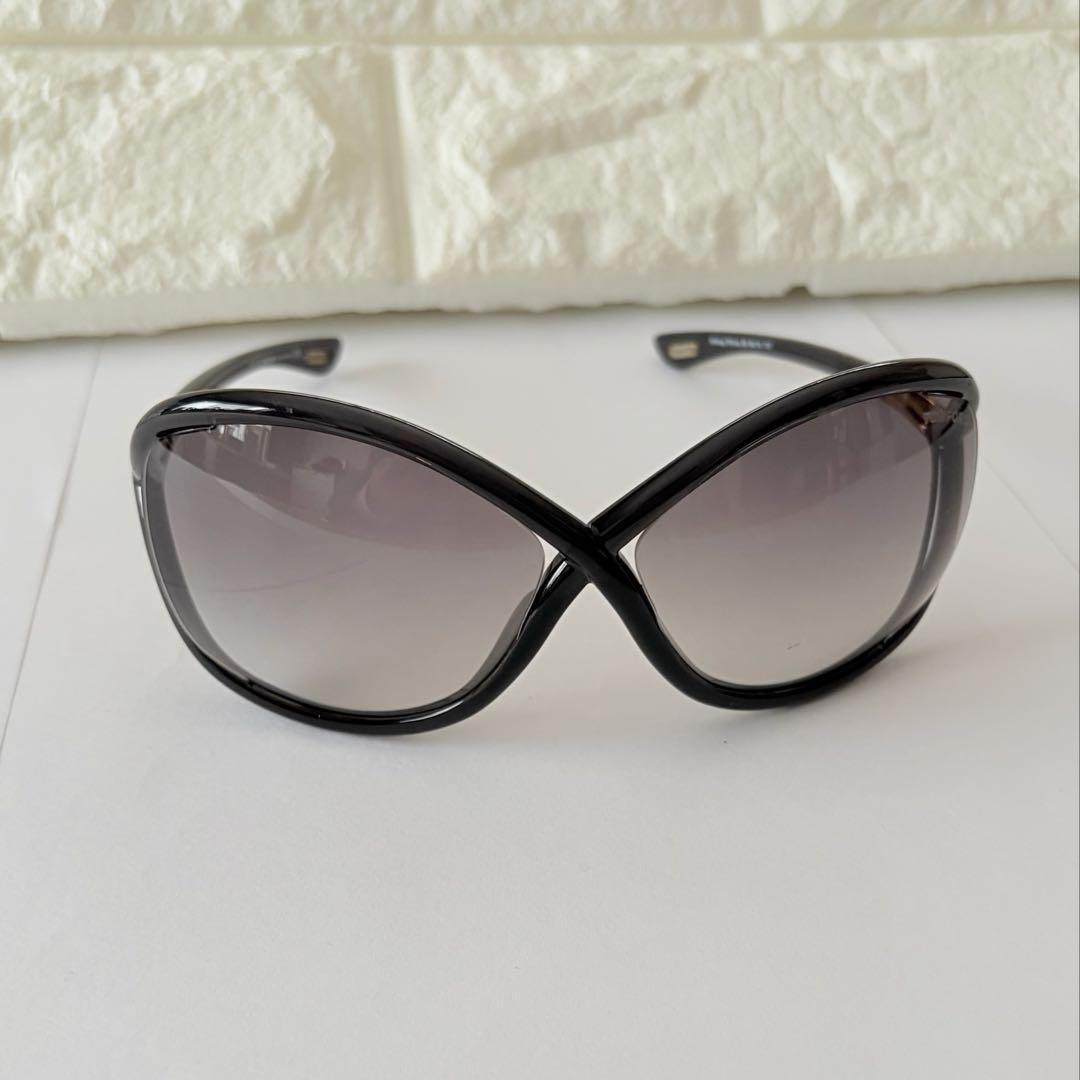 TOM FORD トムフォード ブラック サングラス　whitney TF9