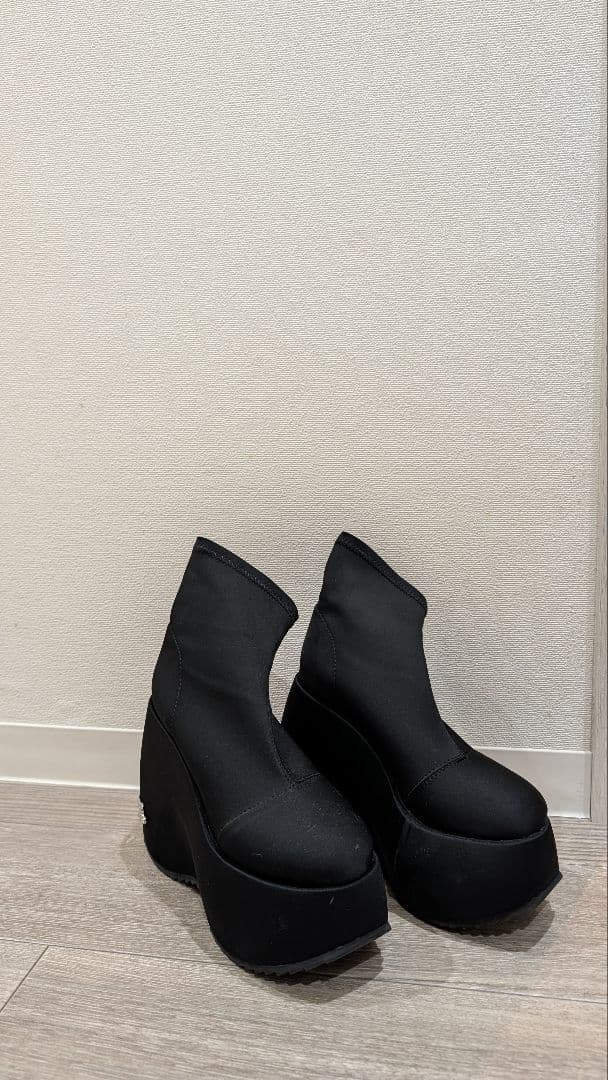 靴 YELLO TOKYO BLACK PLATFORM SHORT BOOTS S