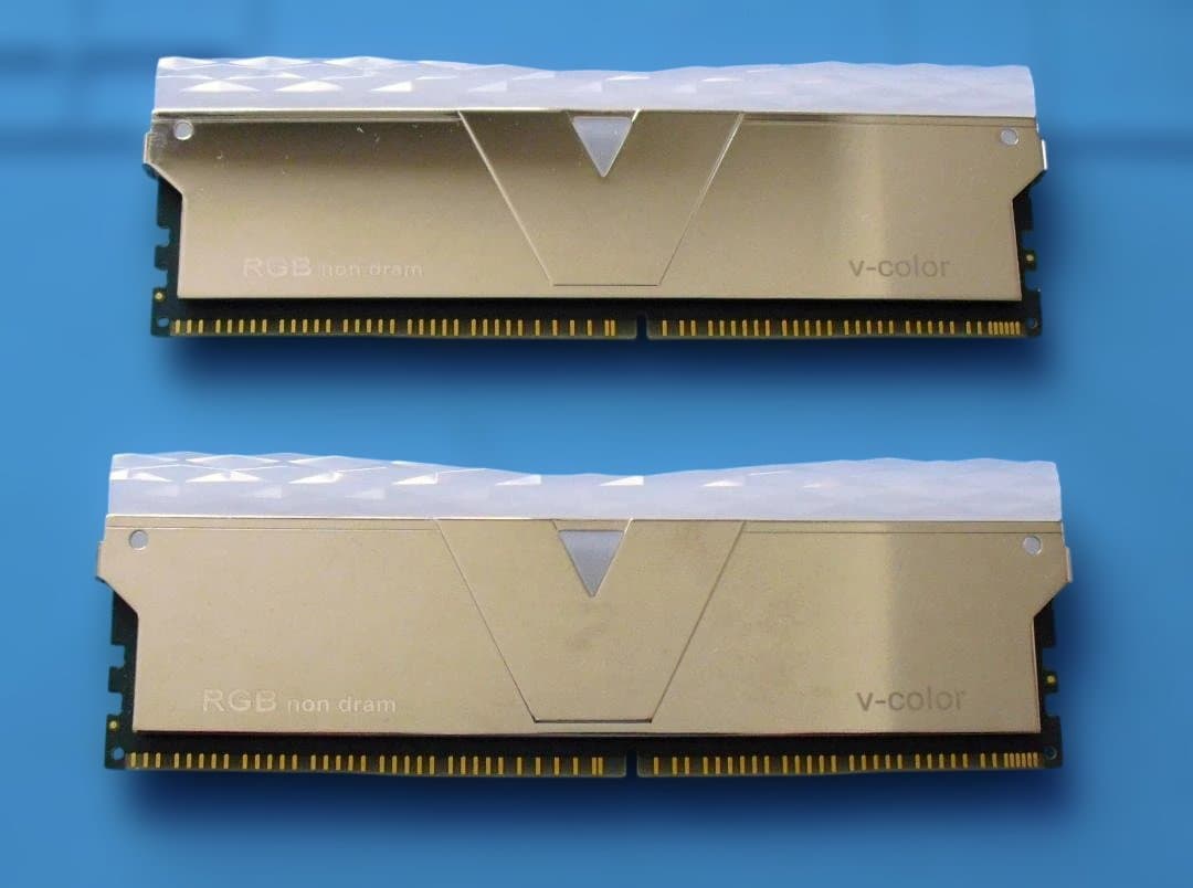 v-color Prism Pro RGB DDR4-3600 8GB×2枚