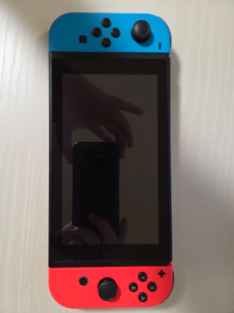 4*き様 Nintendo Switch 本体 青/赤　箱無し