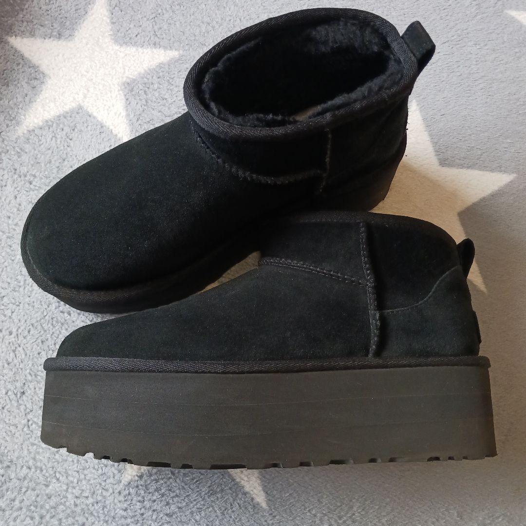 ★美品♪UGG・ショートブーツ・ムートンブーツ・黒・24㌢・箱付き★