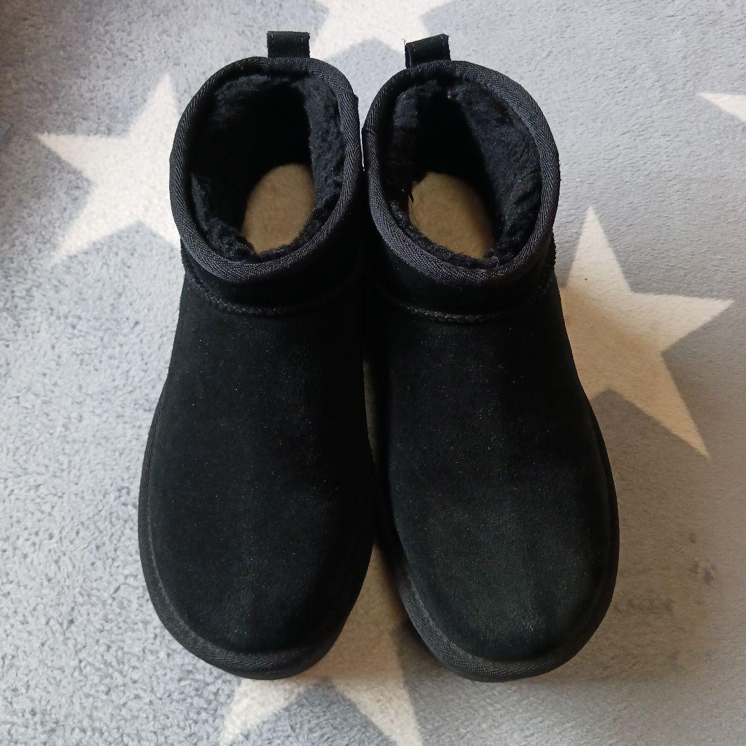 ★美品♪UGG・ショートブーツ・ムートンブーツ・黒・24㌢・箱付き★