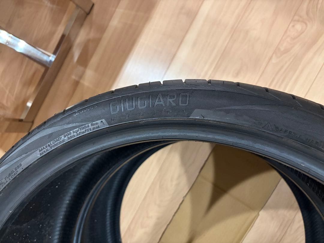 中古タイヤ Vredestein 295/30ZR24 2本セット 24インチ