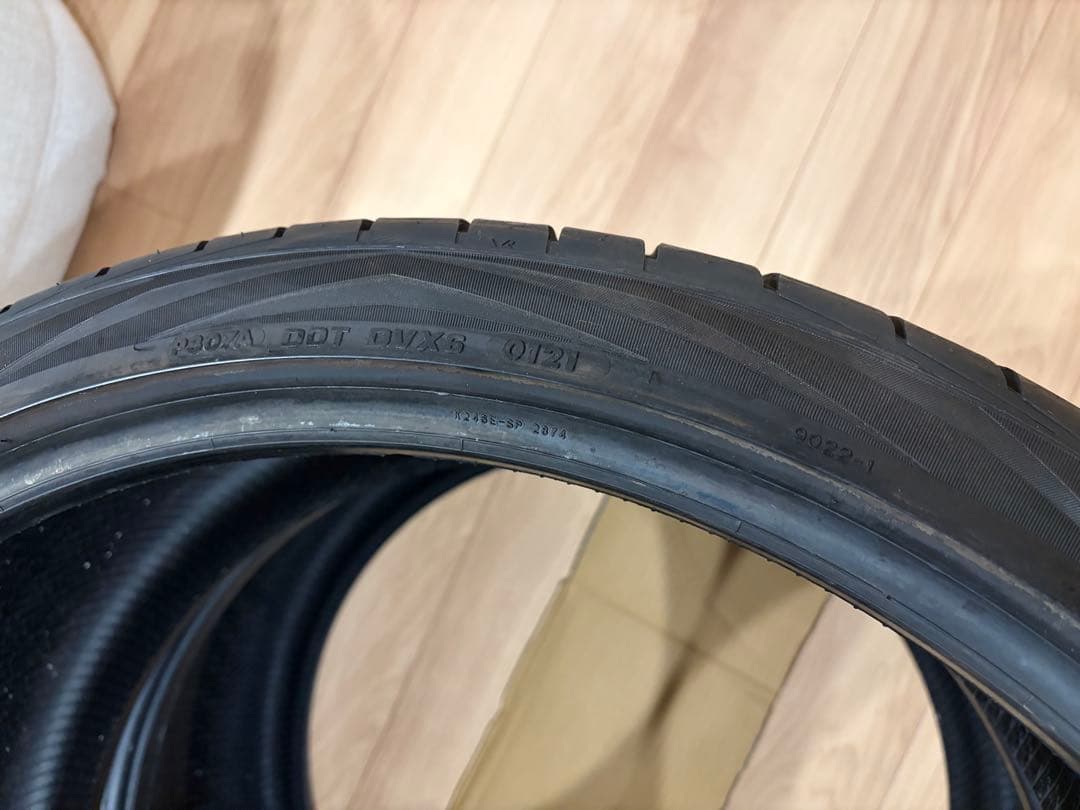 中古タイヤ Vredestein 295/30ZR24 2本セット 24インチ