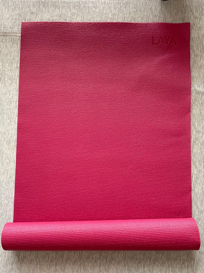 NN　LAVA ヨガマットとラグセット