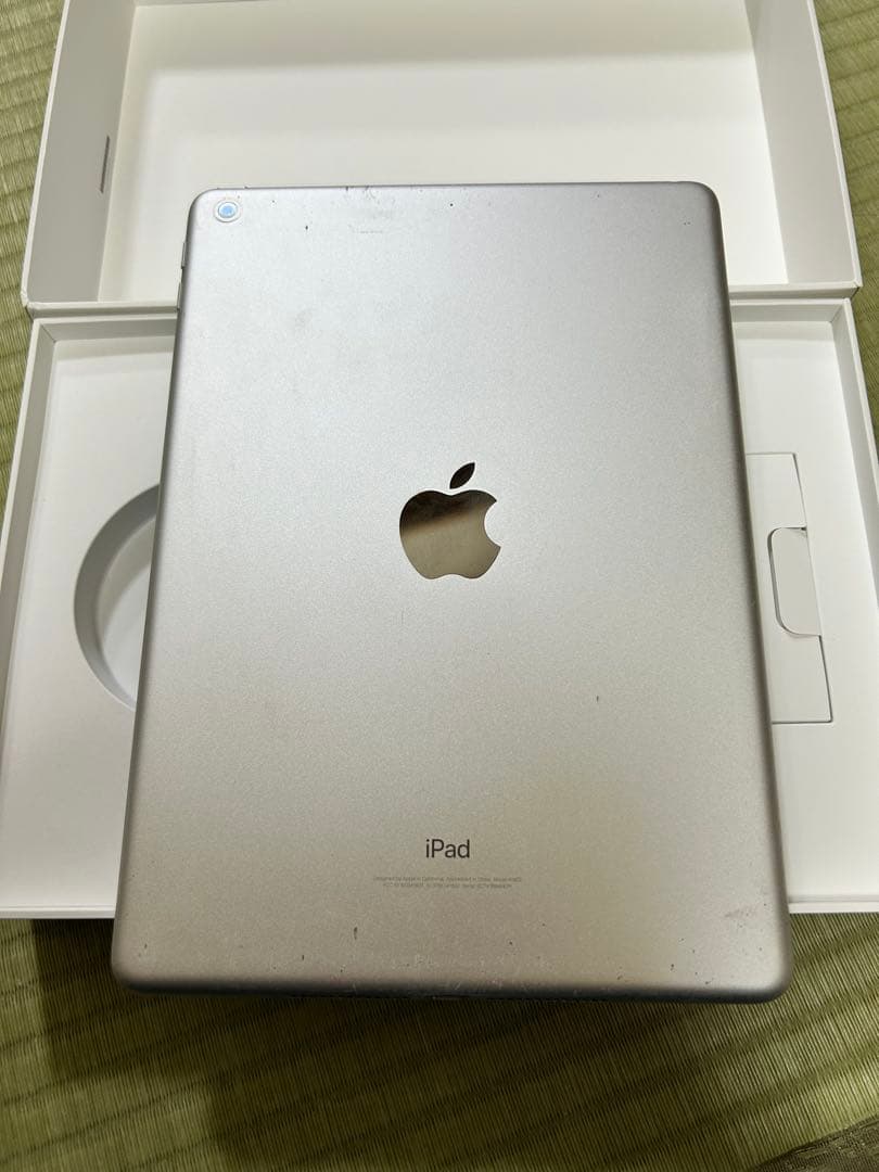 Apple iPad (第5世代) 128GB