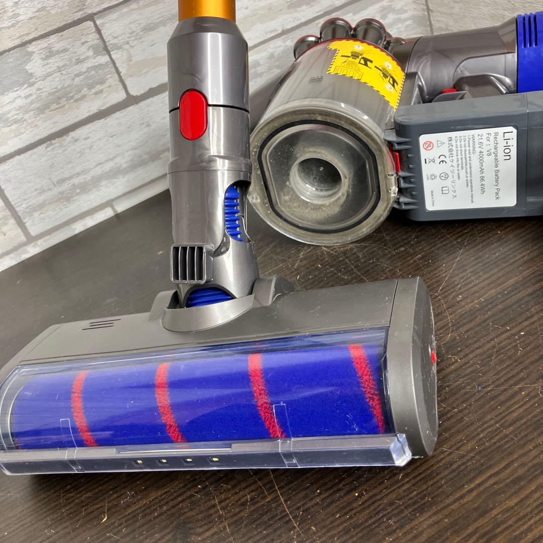 dyson 掃除機　V8