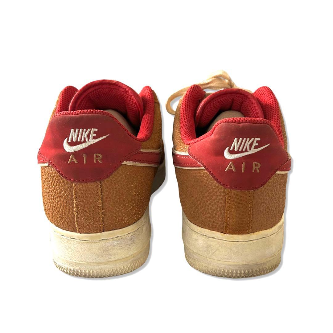 NIKE AIR FORCE 1 07 LV8 スニーカー　26.5cm