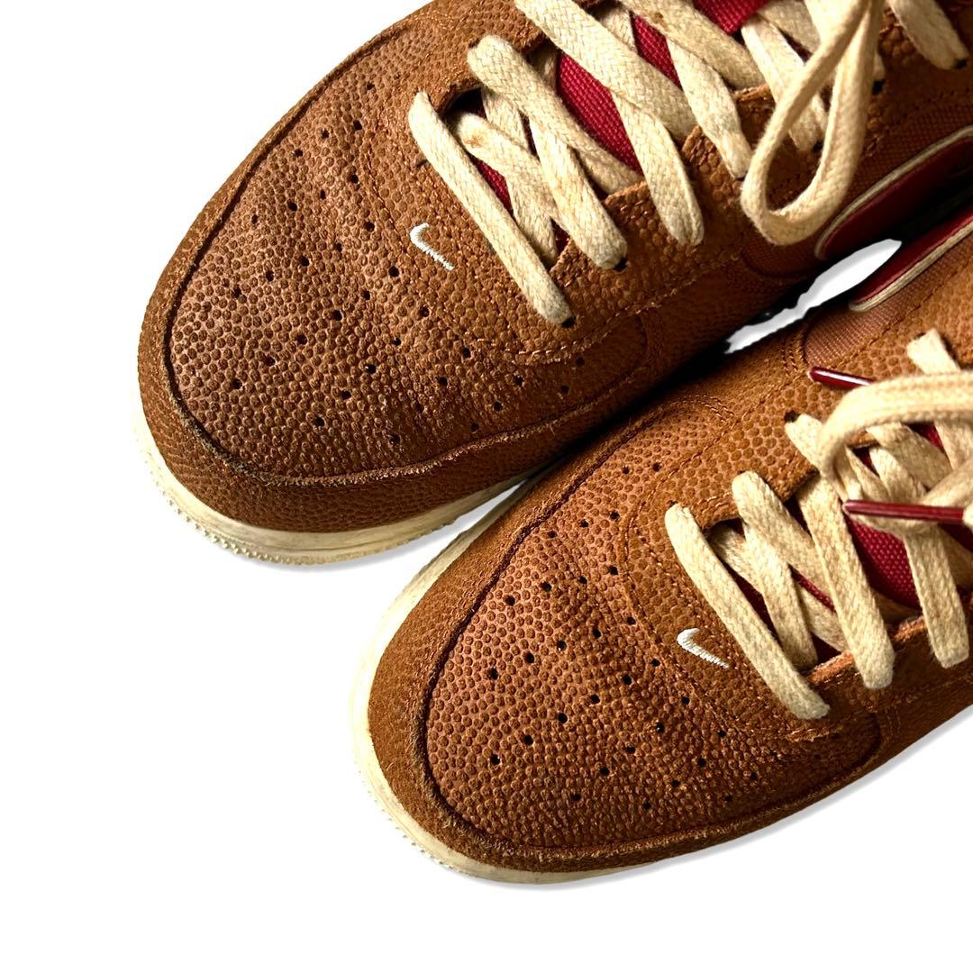 NIKE AIR FORCE 1 07 LV8 スニーカー　26.5cm