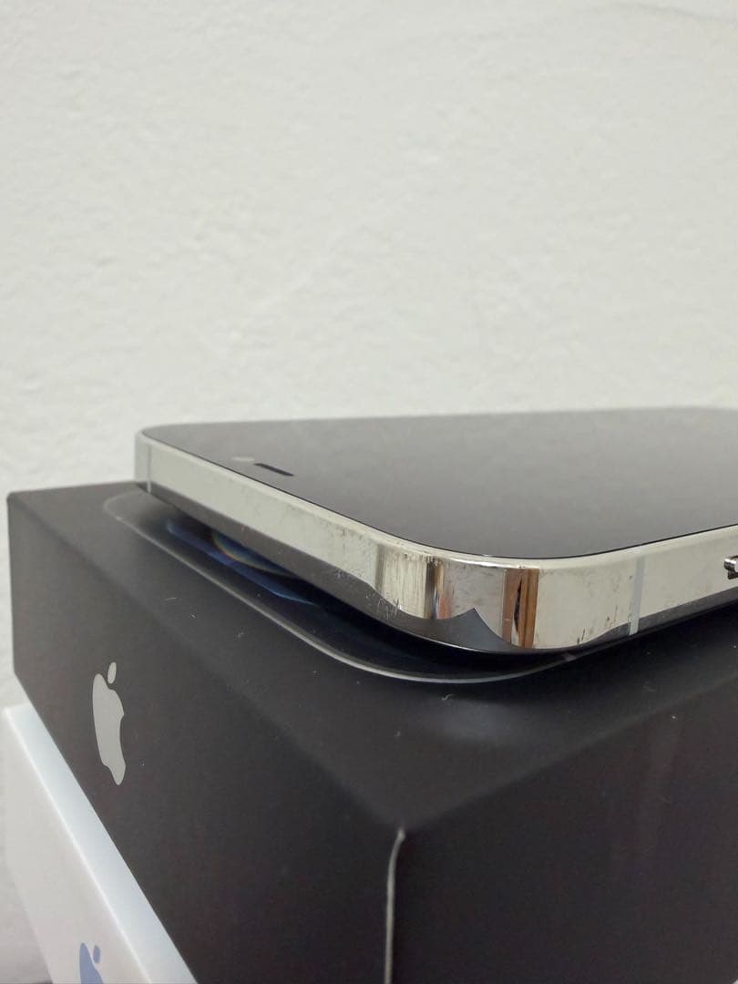iPhone12 Pro Max 512GB シルバー 本体（おまけ付き）