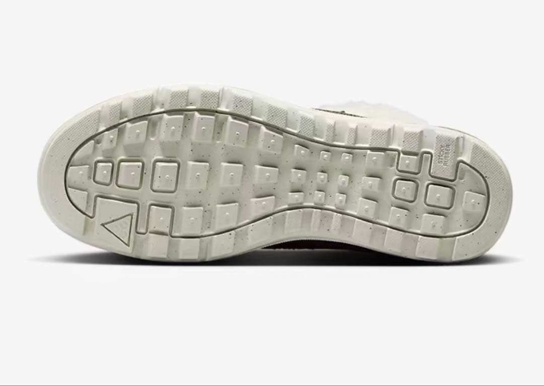 【新品】NIKE ウッドサイド チャッカ2 24cm