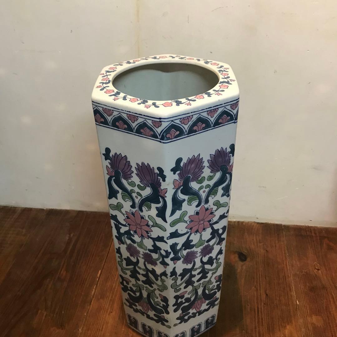 美品　陶器　傘立て　花柄　落ち着いた色合いと模様が素敵な　玄関先が華やかに