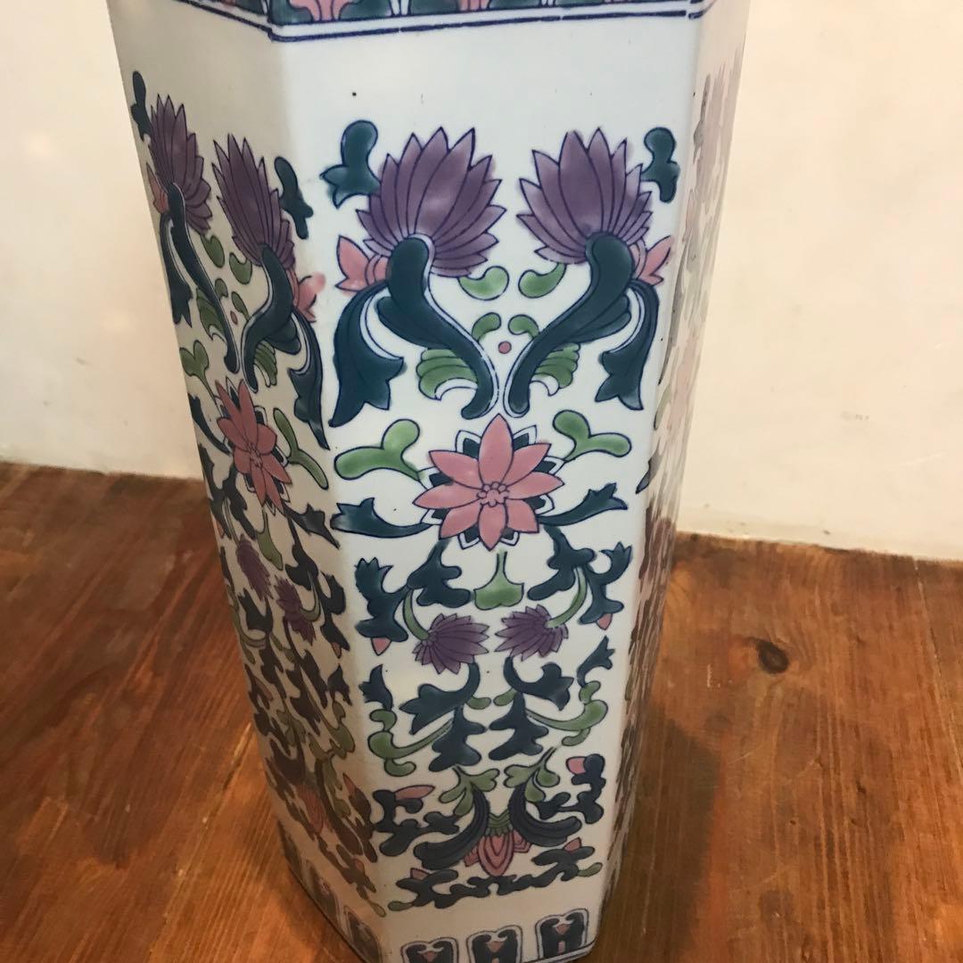 美品　陶器　傘立て　花柄　落ち着いた色合いと模様が素敵な　玄関先が華やかに